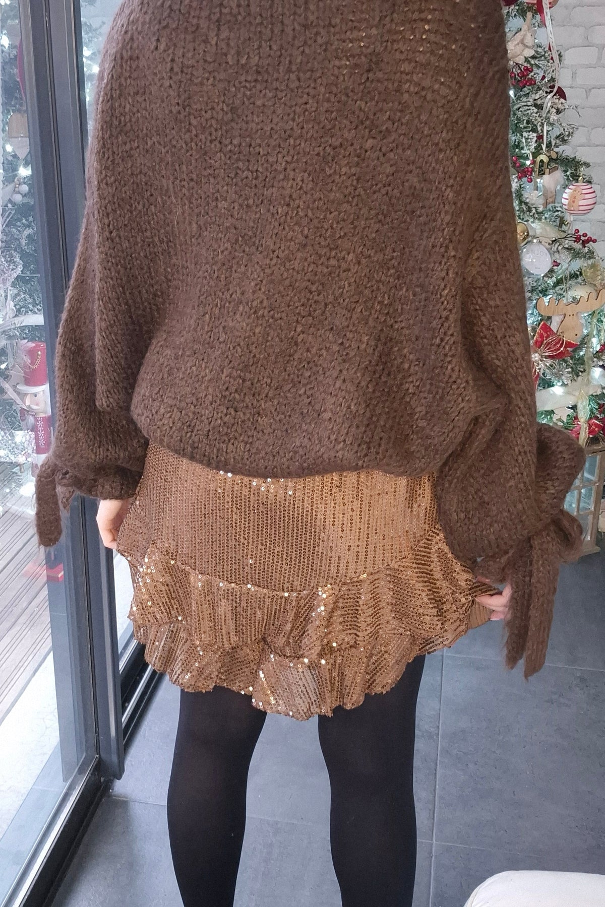 SHORT ELARA